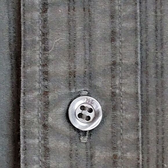 Y2k Marc Ecko no. 72 Times Square New York button - black pinstripe long sleeve - Picture 3 of 11